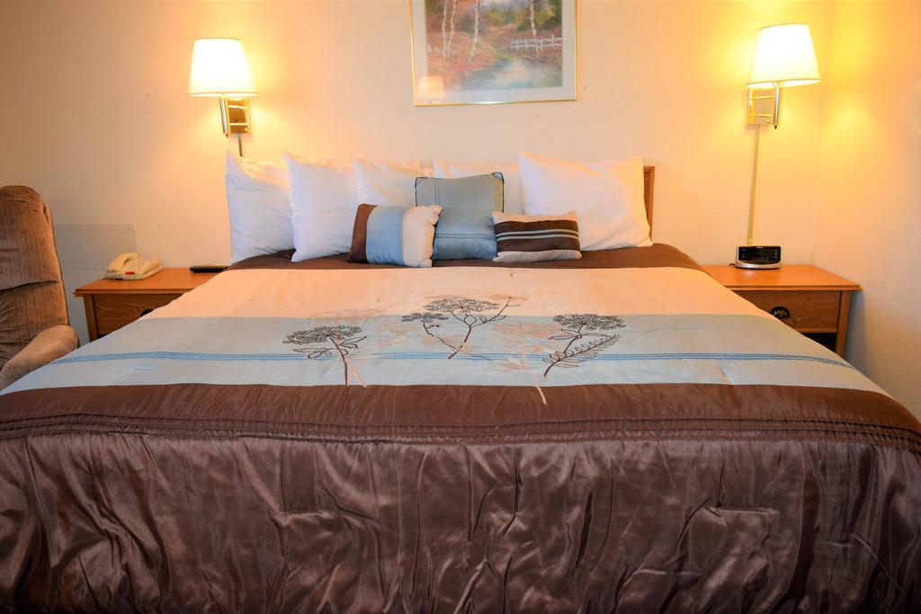 Country Inn Libby Buitenkant foto